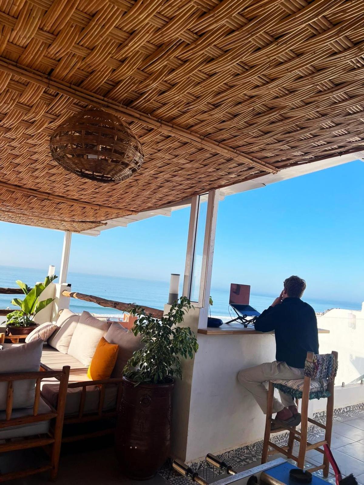 Azazoul Bigblue Surf Hostel & Coworking Space - Taghazout (Adults Only) מראה חיצוני תמונה