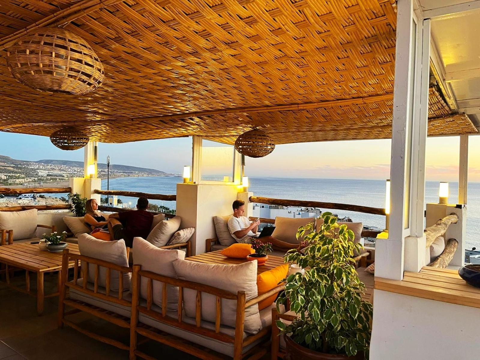 Azazoul Bigblue Surf Hostel & Coworking Space - Taghazout (Adults Only) מראה חיצוני תמונה